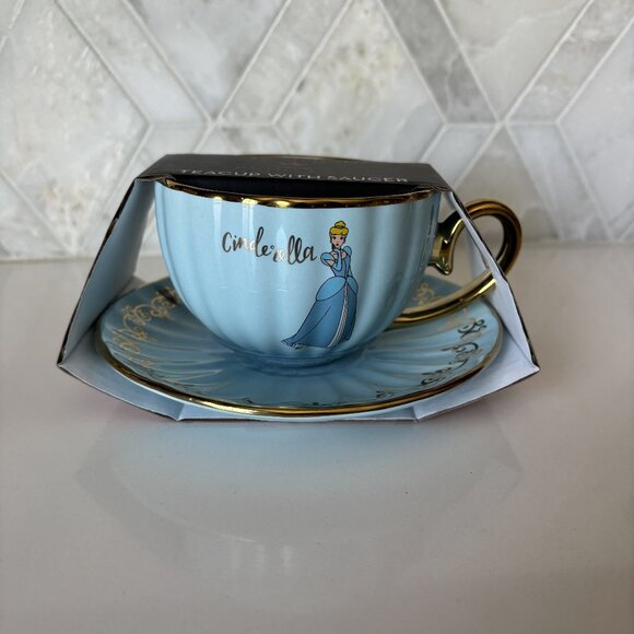 Disney Princess Cindarella Teacup with Saucer Set New - Picture 3 of 6